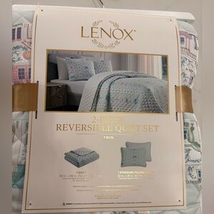 Lenox VIRAL Spice Village Twin 2-Piece Reversible Quilt Set
